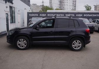 Подержанный автомобиль Volkswagen Tiguan 2015 года (8 фото)
