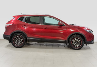 Подержанный автомобиль Nissan Qashqai 2014 года (4 фото)