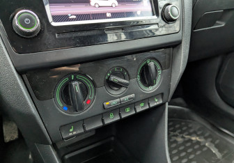 Подержанный автомобиль Skoda Rapid Liftback 2019 года (26 фото)