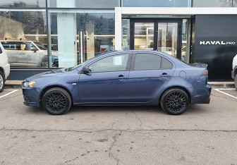 Подержанный автомобиль Mitsubishi Lancer Sedan 2008 года (8 фото)