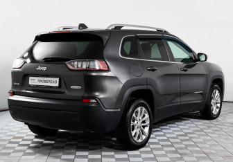 Подержанный автомобиль Jeep Cherokee 2018 года (5 фото)
