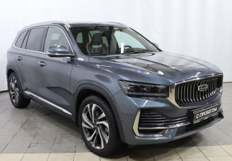 Подержанный автомобиль Geely Monjaro 2023 года (3 фото)