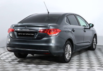 Подержанный автомобиль Citroen C4 Sedan 2017 года (3 фото)