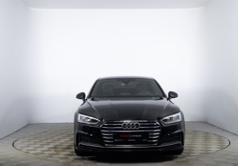 Подержанный автомобиль Audi A5 Coupe 2018 года (2 фото)
