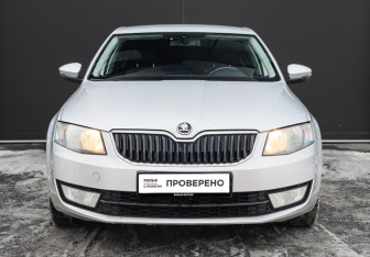 Подержанный автомобиль Skoda Octavia Liftback 2014 года (2 фото)