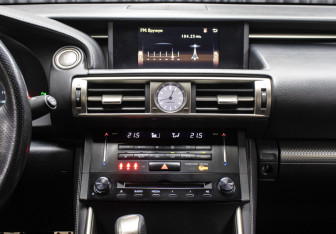 Подержанный автомобиль Lexus IS Sedan 2014 года (15 фото)