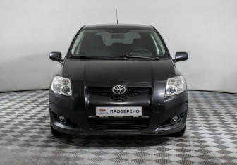 Подержанный автомобиль Toyota Auris Hatchback 2009 года (2 фото)