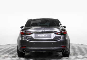 Подержанный автомобиль Mazda 6 Sedan 2020 года (6 фото)