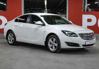 Подержанный автомобиль Opel Insignia Sedan 2014 года (3 фото)