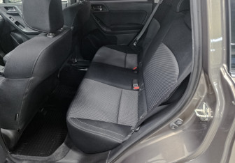 Подержанный автомобиль Subaru Forester Suv 2017 года (17 фото)