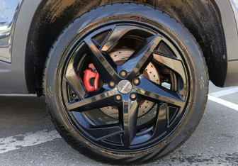 Подержанный автомобиль Omoda C5 2023 года (9 фото)