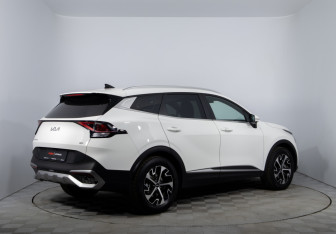 Подержанный автомобиль Kia Sportage 2023 года (5 фото)
