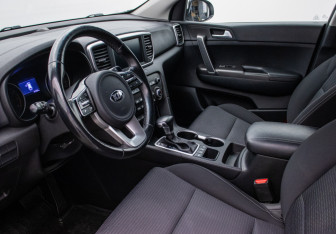 Подержанный автомобиль Kia Sportage 2020 года (10 фото)