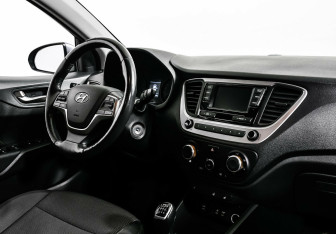 Подержанный автомобиль Hyundai Solaris Sedan 2018 года (8 фото)