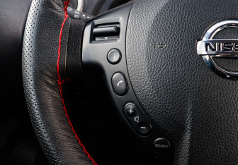 Подержанный автомобиль Nissan Qashqai 2012 года (12 фото)