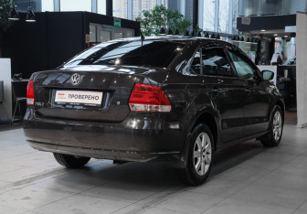 Подержанный автомобиль Volkswagen Polo Sedan 2013 года (4 фото)