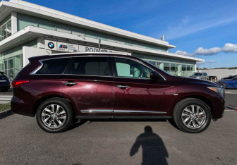 Подержанный автомобиль Infiniti JX 2013 года (4 фото)