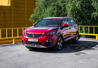 Подержанный автомобиль Peugeot 3008 2017 года (1 фото)