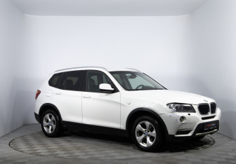 Подержанный автомобиль BMW X3 2011 года (3 фото)