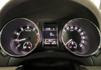 Подержанный автомобиль Skoda Yeti 2015 года (12 фото)