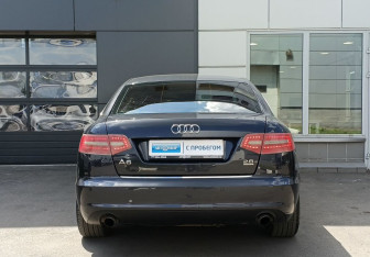 Подержанный автомобиль Audi A6 Sedan 2010 года (6 фото)