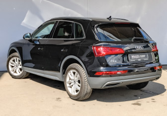 Подержанный автомобиль Audi Q5 2017 года (7 фото)