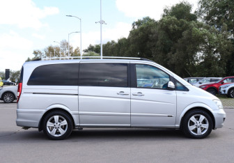 Подержанный автомобиль Mercedes-Benz Viano 2010 года (4 фото)