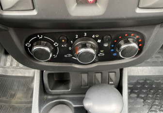 Подержанный автомобиль Renault Duster 2016 года (14 фото)