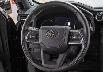 Новый Toyota Land Cruiser Suv 2022 (17 фото)