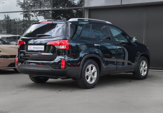 Подержанный автомобиль Kia Sorento 2019 года (4 фото)
