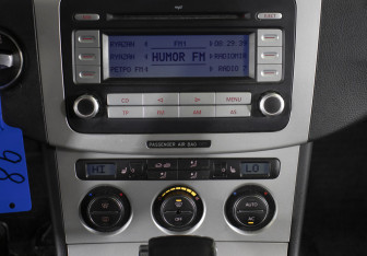 Подержанный автомобиль Volkswagen Passat Sedan 2007 года (17 фото)