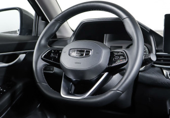 Подержанный автомобиль Geely Emgrand 2023 года (13 фото)