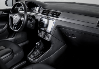 Подержанный автомобиль Volkswagen Santana 2022 года (9 фото)