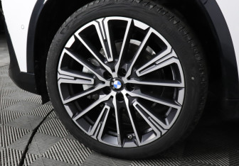 Новый BMW X1 2025 (8 фото)