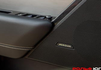 Подержанный автомобиль Land Rover Range Rover Velar 2019 года (14 фото)