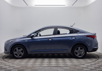Подержанный автомобиль Hyundai Solaris Sedan 2020 года (2 фото)