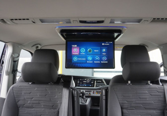 Подержанный автомобиль Volkswagen Multivan 2021 года (15 фото)