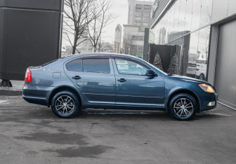 Подержанный автомобиль Skoda Octavia Liftback 2010 года (7 фото)