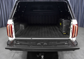 Подержанный автомобиль JAC T9 2025 года (10 фото)