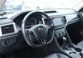 Подержанный автомобиль Volkswagen Teramont 2018 года (13 фото)