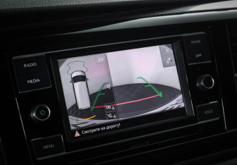 Подержанный автомобиль Volkswagen Caravelle 2021 года (19 фото)