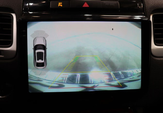 Подержанный автомобиль Volkswagen Touareg 2013 года (22 фото)