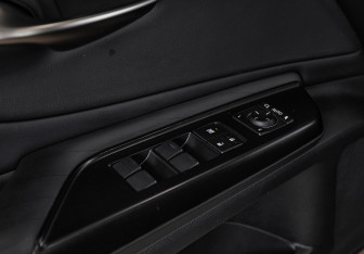 Подержанный автомобиль Lexus ES 2020 года (8 фото)