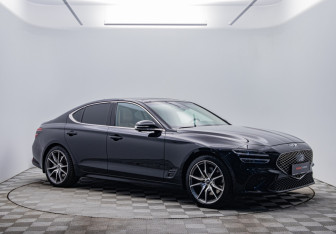 Подержанный автомобиль Genesis G70 2022 года (3 фото)