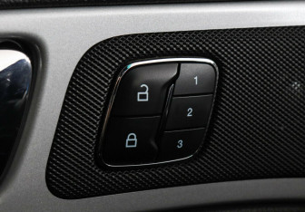 Подержанный автомобиль Ford Explorer 2013 года (9 фото)