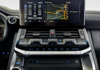 Подержанный автомобиль Toyota Land Cruiser Suv 2021 года (15 фото)