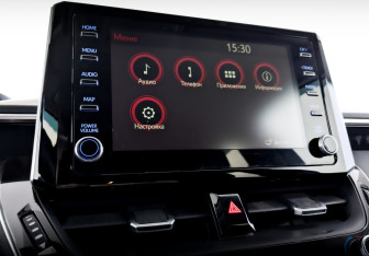 Подержанный автомобиль Toyota Corolla Sedan 2019 года (27 фото)