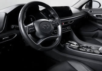 Подержанный автомобиль Hyundai Sonata 2021 года (12 фото)