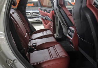 Подержанный автомобиль Porsche Cayenne 2021 года (11 фото)