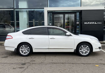 Подержанный автомобиль Nissan Teana 2012 года (4 фото)